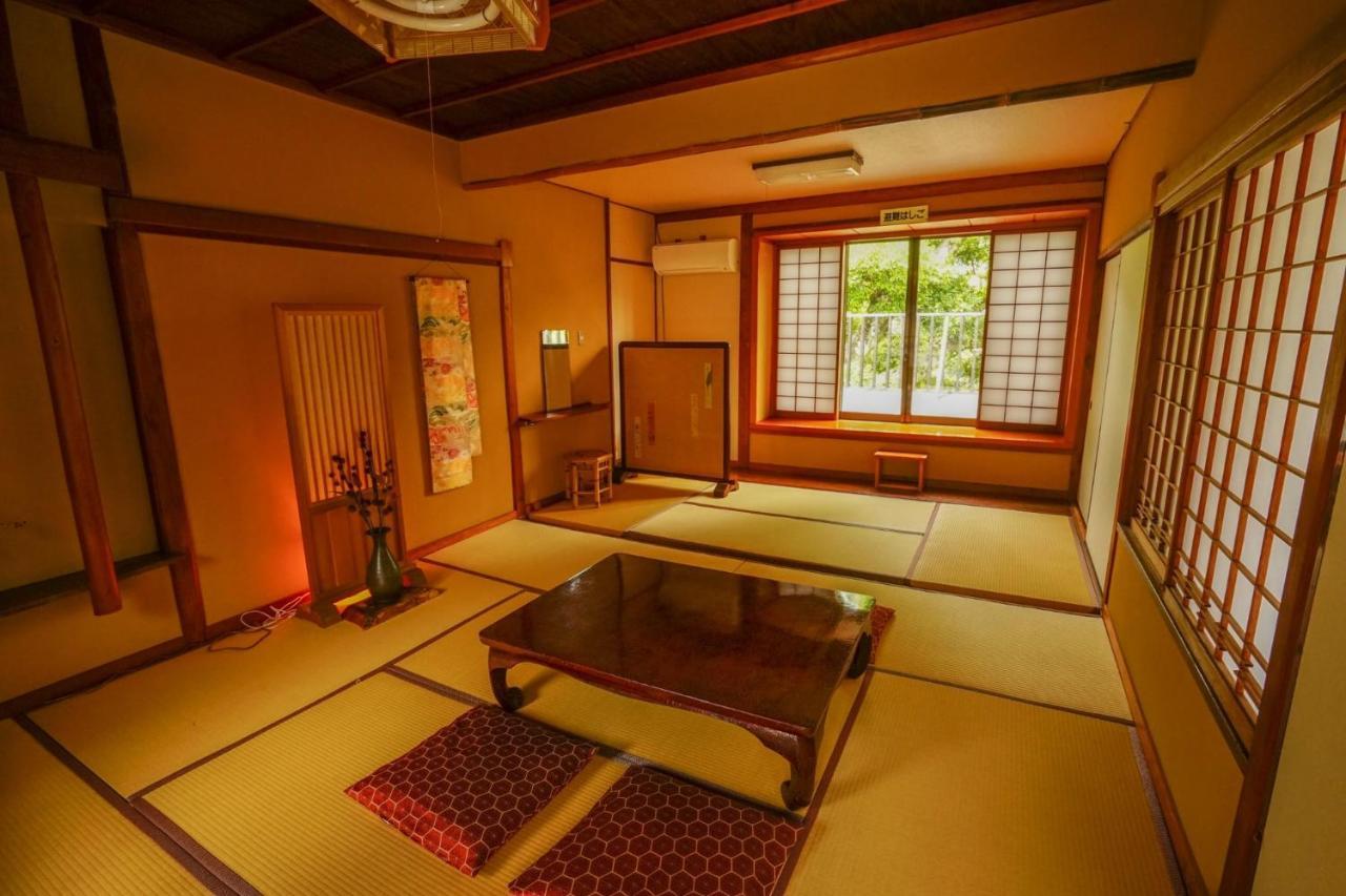 Onsen Yado Mizuguchi Ukuszu Szoba fotó
