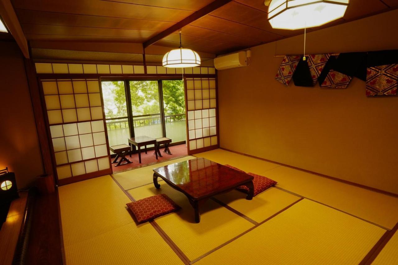 Onsen Yado Mizuguchi Ukuszu Szoba fotó